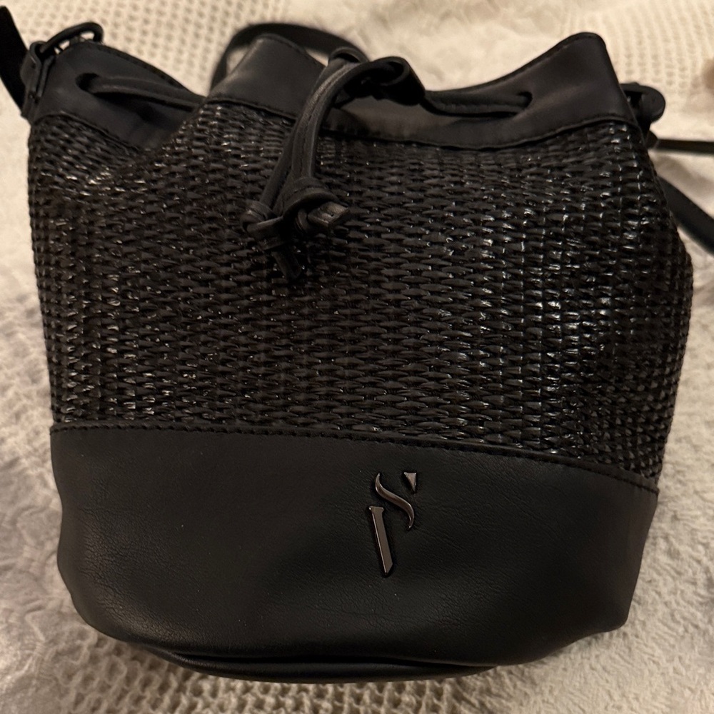Simply Vera Vera Wang Stylish Black Women's Bag - vegan leather